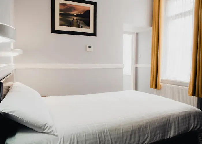 San Clu Hotel, Bar & Brasserie